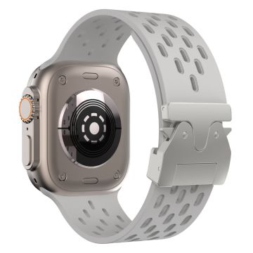 Ontto silikoniranneke Apple Watch Series 10 46mm / Ultra 2 / Ultra 49mm / 9 8 7 45mm / SE (2023) SE (2022) SE 6 5 4 44mm / 3 2 1 42mm - Harmaa + Hopea Solki