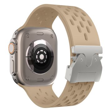 Hollow Silicone Strap Apple Watch Series 10 46mm / Ultra 2 / Ultra 49mm / 9 8 7 45mm / SE (2023) SE (2022) SE 6 5 4 44mm / 3 2 1 42mm - Milk Tea+Silver Buckle