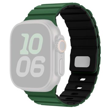 Apple Watch Series 10 46mm Magnetic Silicone Band Quick Release Strap - Green / Black