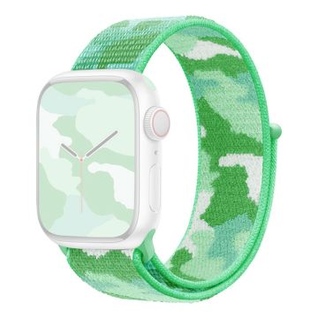 Apple Watch Series 8 (41mm) stealth camouflage nylon kellonhihna - Vaaleanvihreä