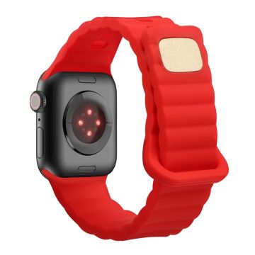 Apple Watch Series 8 (41mm) silikoninen ranneke painikkeella - Punainen