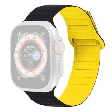 Apple Watch Series 8 (45mm) / Watch Ultra -väriä vastaava silikoniranneke - Musta / Keltainen