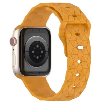 Apple Watch Series 8 (45mm) / Watch Ultra jalkapallokuvioinen silikoniranneke - Keltainen